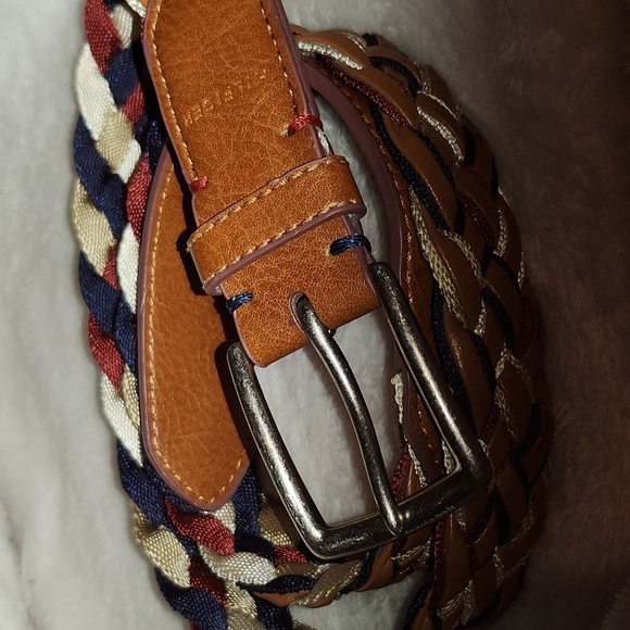 Tommy Hilfiger belt - Picture 4 of 14